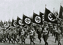 図C：ニュルンベルク党大会で旗行進（1933年）