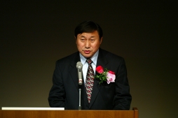 モンゴル国 特命全権大使 ザムバ・バトジャルガル閣下
