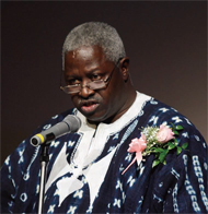 ウガンダ共和国特命全権大使 ワスワ・ビリグア閣下