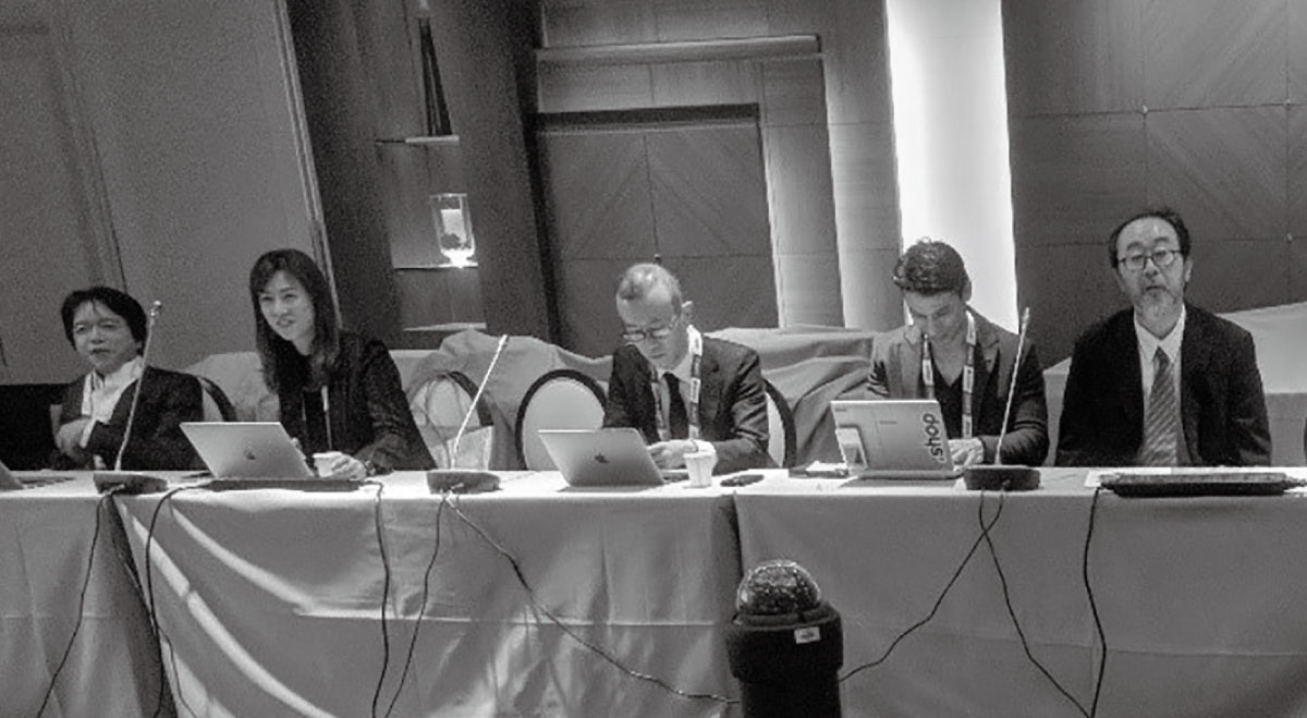 国際会議「ICANN64」で「.kyoto」の現状を報告する今井賢治KCGIサイバー京都研究所副所長（右端）