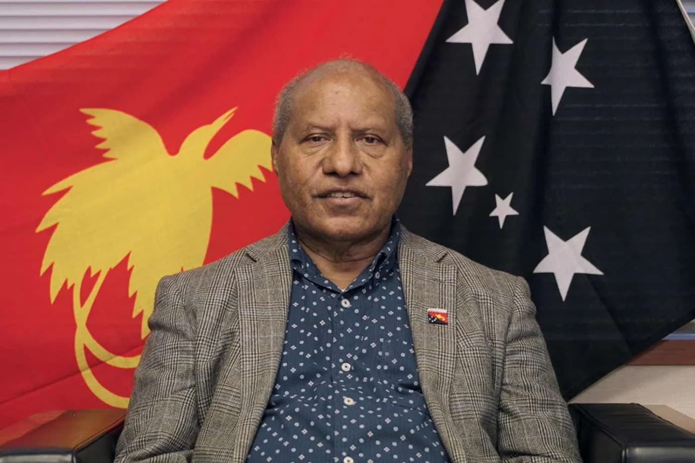 パプアニューギニア独立国 特命全権大使 サミュエル・アバル 閣下写真