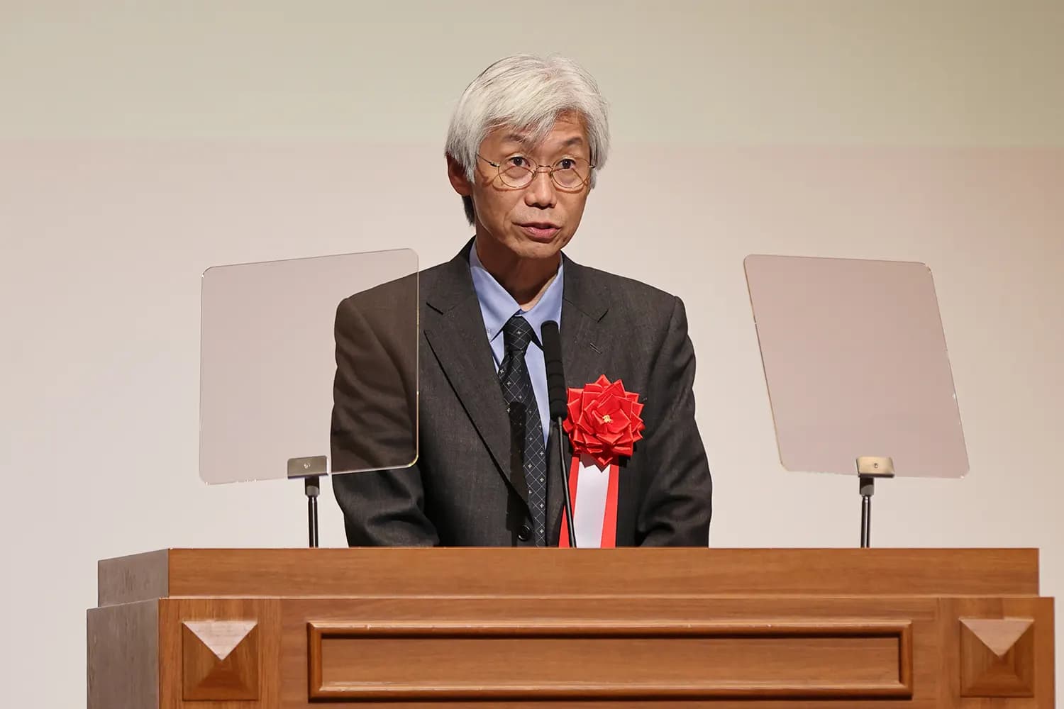 京都大学 理事・副学長 引原 隆士 様写真01
